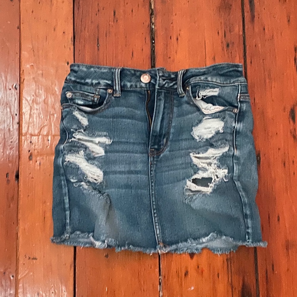American Eagle ripped jean skirt